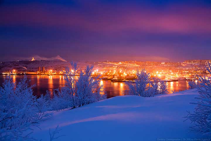 北极光，照片，摩尔曼斯克地区,俄罗斯拉普兰，俄罗斯，摩尔曼斯克，旅行