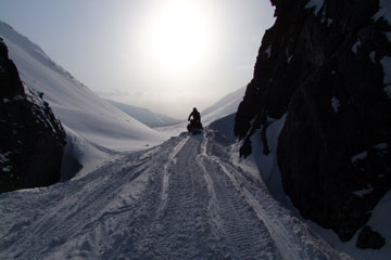Snowmobile safaris to Ramzai Pass in Khibiny Tundra on Kola Peninsula