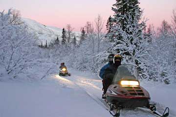 Snowmobile safaris Murmansk Region