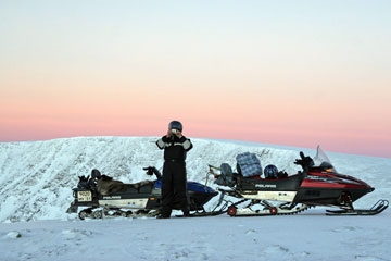 Snowmobile safaris Khibiny Tundra in Russian Lapland