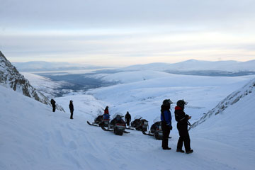 Snowmobile safaris Murmansk Region