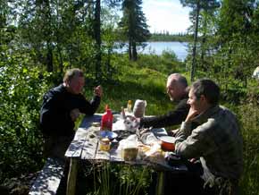 Northwest Russia fly-fishing trout angling fishing holidays programs tours trip angler anglers casting trolling fish flies fisher fischen fischerreisen fischerferien angelreisen angelreise Angelurlaub angelen Fliegenfischen forel pêche peche poissons pêcheur